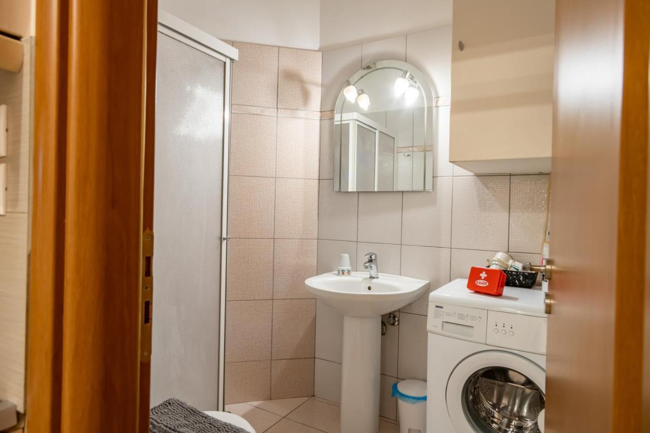 דירות אתונה Flat In Excellent Location With Private Parking מראה חיצוני תמונה